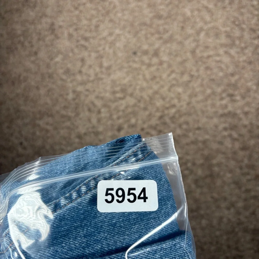 Vintage‎ Levi's 505 Mens Jeans Regular Fit Straight Leg Blue Fits 34x30 USA